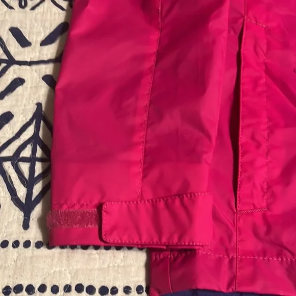 Columbia Omni-tech rain jacket. Juniors medium. Worn once - Picture 6 of 12